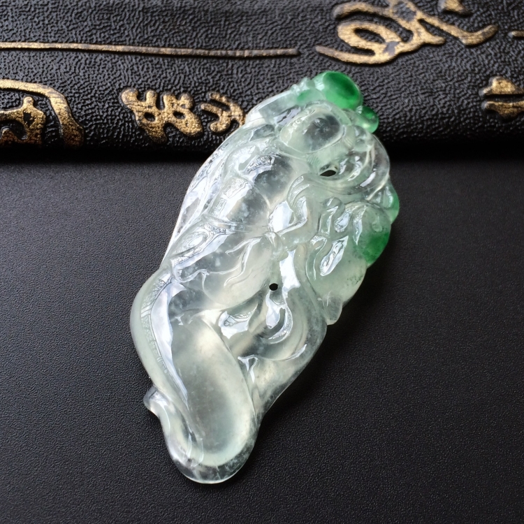 (超值推荐)冰种飘翠女蜗补天挂件
