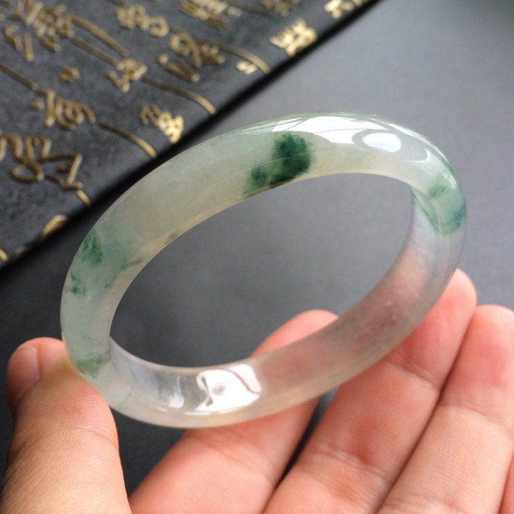 (超值推荐)冰种飘花贵妃镯(56.5mm-48.7mm)