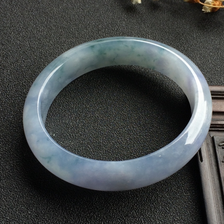 （超值推荐）糯冰种紫罗兰飘花贵妃镯（54.7mm-49.2mm）