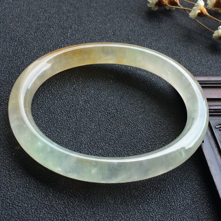 （超值推荐）冰种黄翡贵妃镯（55mm-47.1mm）