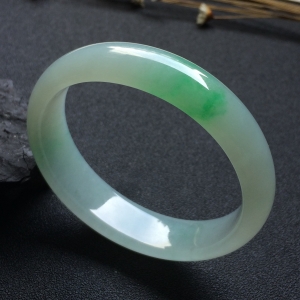 （超值推荐）糯冰种飘翠贵妃镯（55.4mm-48.1mm）