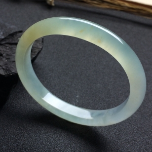 （超值推荐）冰种晴水略带黄翡贵妃镯（53.6mm-46mm）