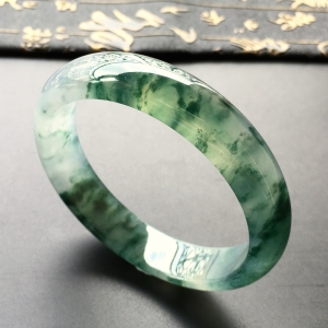 (超值推荐)冰种飘花手镯(57.5mm)