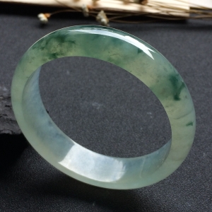 （超值推荐）冰种飘花手镯（58.5mm）
