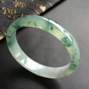 (超值推荐)冰种飘花手镯(52.6mm)