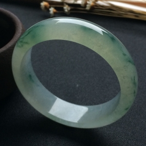 （超值推荐）冰种飘花手镯（55.6mm）