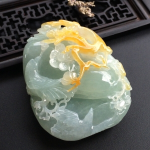 （超值推荐）糯冰种晴水带黄翡喜上眉梢挂件