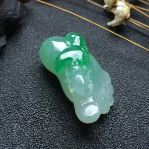 （超值推荐）糯冰种飘翠知足常乐挂件