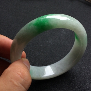 （超值推荐）糯冰种飘翠手镯（58mm）