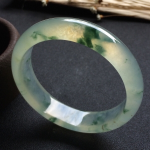 （超值推荐）冰种飘花手镯（58.7mm）