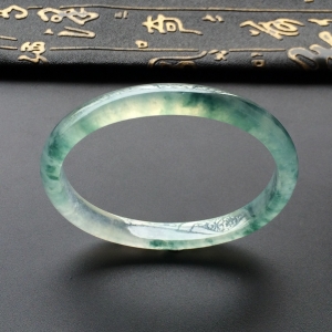 (超值推荐)冰种飘花贵妃手镯(57.5mm-48.1mm)