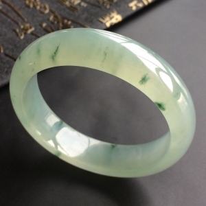 (超值推荐)冰种飘花手镯(58mm)