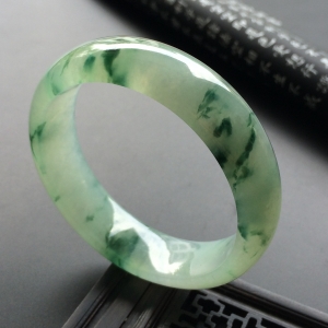 （超值推荐）冰种飘花手镯（56.8mm）