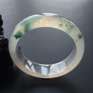 (超值推荐)冰玻种飘花手镯(58.4mm)