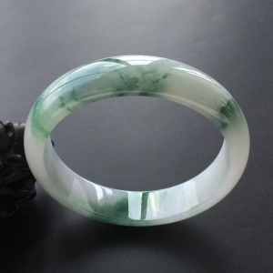 (超值推荐)糯冰种飘花手镯(59.1mm)
