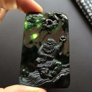 （超值推荐）糯冰种油青达摩挂件