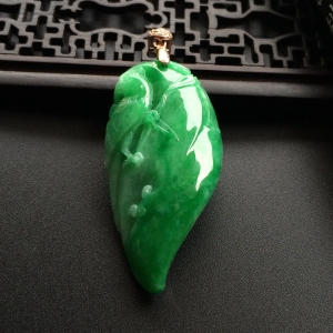（超值推荐）糯冰种翠色福瓜挂件
