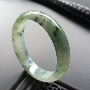 （超值推荐）冰种飘花手镯（56mm）