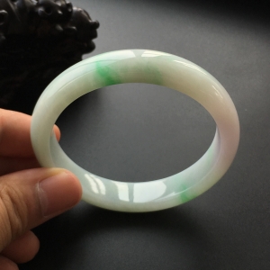 (超值推荐)糯冰种淡春带彩手镯(60.2mm)