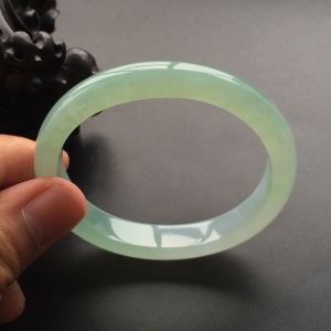 (超值推荐)糯冰种晴水贵妃镯(56.5mm-50.4mm)