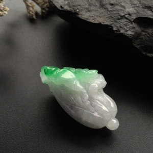 （超值推荐）糯冰种飘翠白菜挂件