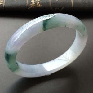 (超值推荐)糯冰种淡紫罗兰飘花贵妃手镯(56mm-49.7mm)