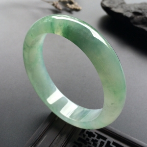 （超值推荐）糯冰种飘花手镯（58.3mm）