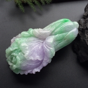 （超值推荐）糯冰种春带彩白菜挂件