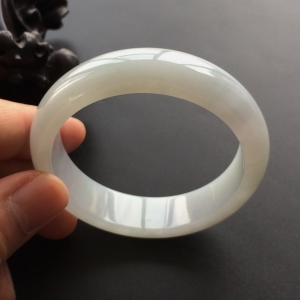 (超值推荐)糯冰种晴水手镯(55.5mm)
