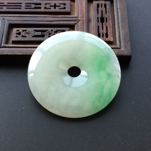 (超值推荐)糯冰种飘翠平安扣挂件