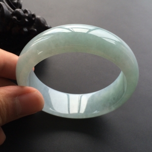 (超值推荐)糯冰种晴水手镯(58.6mm)