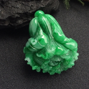 （超值推荐）糯冰种翠色白菜挂件