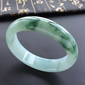 (超值推荐)糯冰种飘花手镯(56mm)