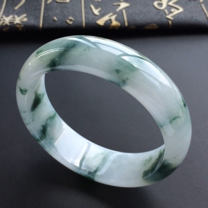 (超值推荐)糯冰种飘花手镯(57.6mm)