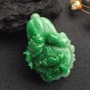 （超值推荐）糯冰种阳绿白菜挂件