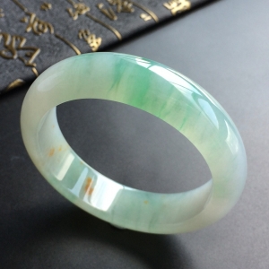 (超值推荐)糯冰种飘花手镯(57.8mm)