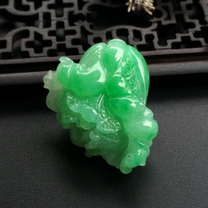 （超值推荐）糯冰种翠色白菜挂件