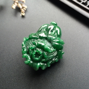 （超值推荐）糯冰种浓绿白菜挂件
