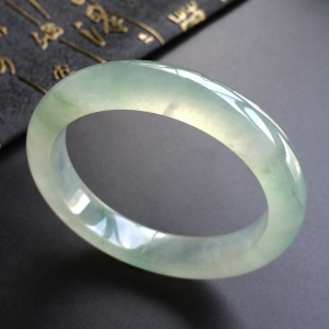 (超值推荐)冰种晴水略飘花手镯(52.7mm)