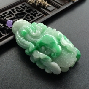 （超值推荐）糯冰种飘翠白菜挂件