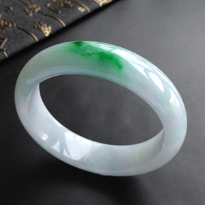 (超值推荐)糯冰种飘翠手镯(58.6mm)