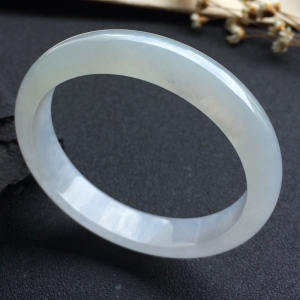 （超值推荐）冰种淡晴水手镯（55.6mm）