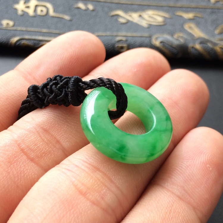 (超值推荐)糯冰种飘翠平安环挂件