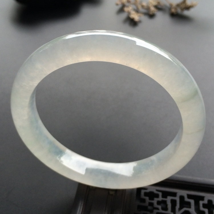 （超值推荐）冰种淡晴水手镯（55.1mm）