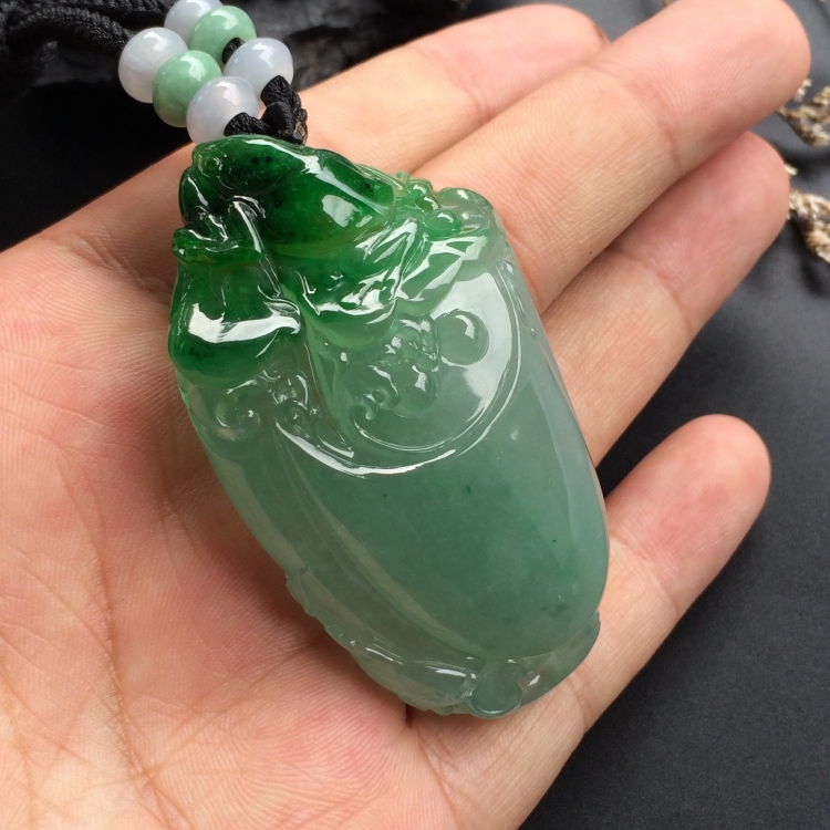 （超值推荐）糯冰种飘翠年年有余挂件