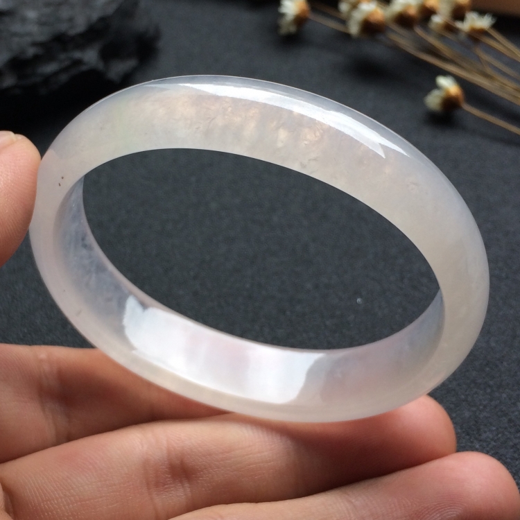 （超值推荐）冰种淡晴水贵妃镯（53.4mm-44.6mm）