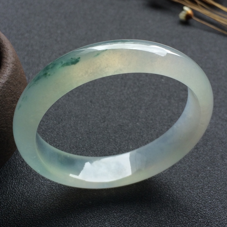 （超值推荐）冰种飘花贵妃镯（56.2mm-49mm）