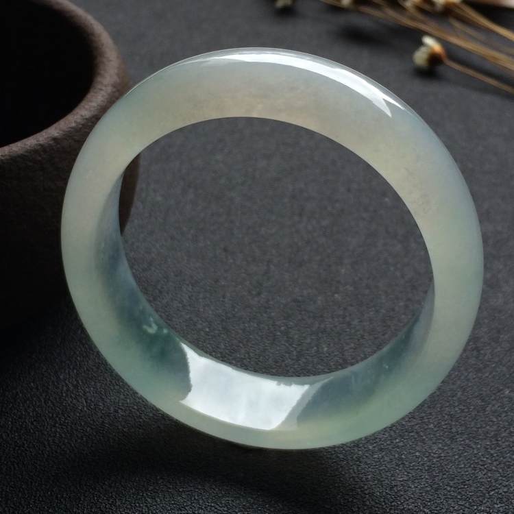 （超值推荐）冰种飘花贵妃镯（56.2mm-49mm）