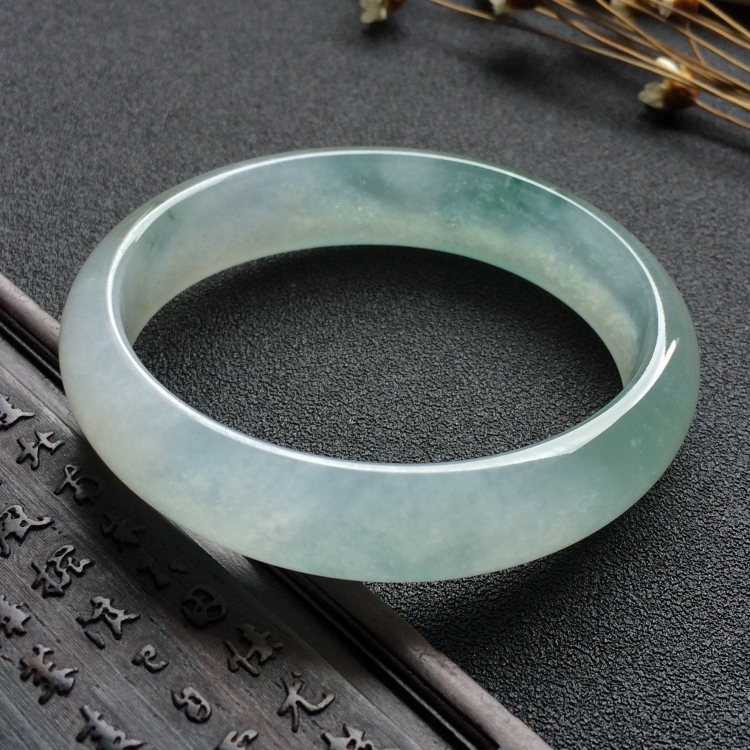 （超值推荐）冰种飘花贵妃镯（56.2mm-49mm）