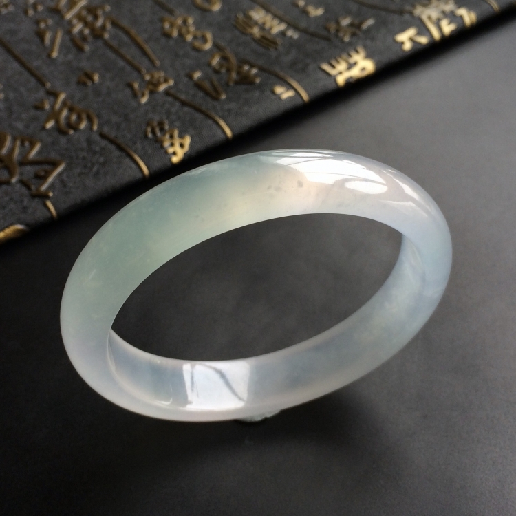 (超值推荐)冰种晴水贵妃镯(54.4mm-47.8mm)